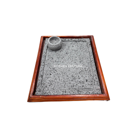 COMAL DE PIEDRA C/BASE DE MADERA + RAMEKIN